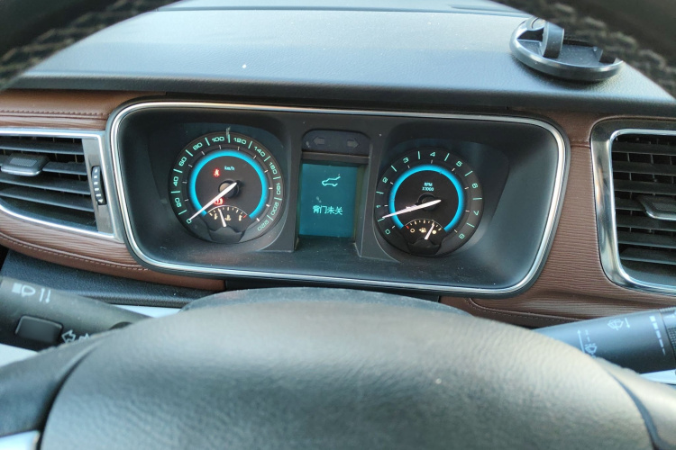 别克GL8 2014款 3.0L XT豪华商务旗舰版局部细节13