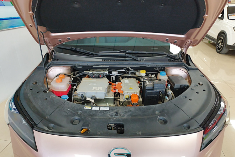 埃安 AION S Plus 2021款 70 智领版机舱底盘24