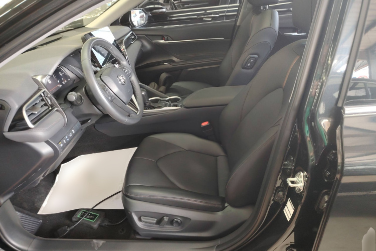 丰田 凯美瑞 2023款 双擎 2.5HG 豪华版中控内饰19