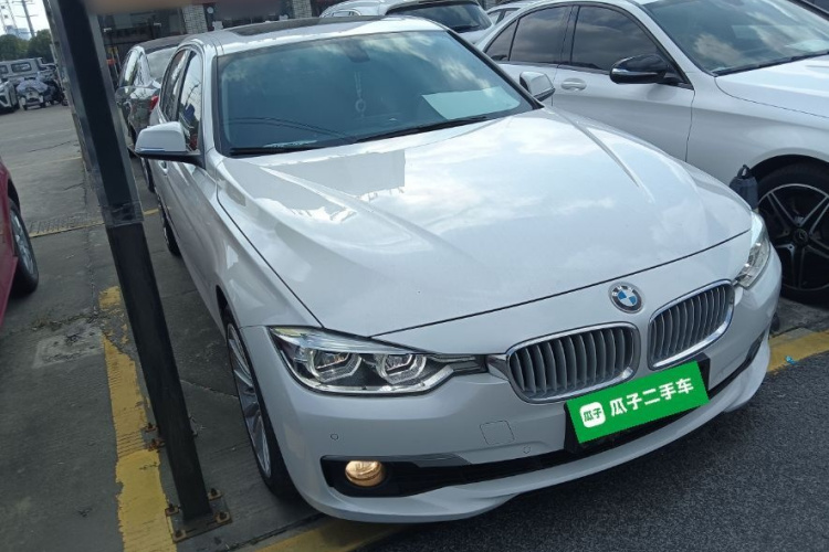 宝马3系 2018款 320Li 时尚型车身外观3