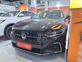 大众 帕萨特 2025款 出众款 330TSI 星空精英版