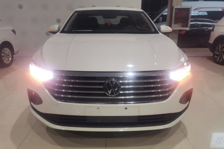 大众 朗逸 2023款 改款 1.5L 自动得逸版车身外观2