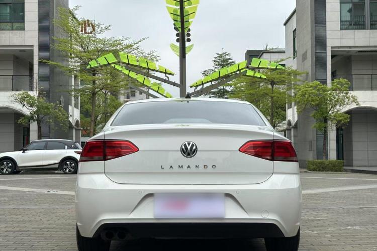 大众 凌渡 2018款 230TSI DSG风尚版车身外观6