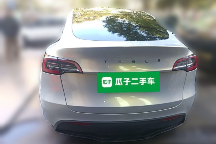 特斯拉 Model Y 2022款 后轮驱动版车身外观6