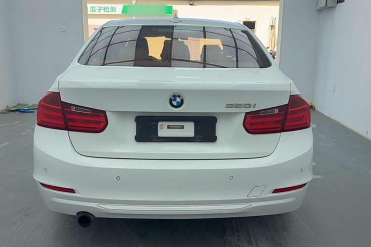 宝马3系 2013款 320i 时尚型车身外观6003