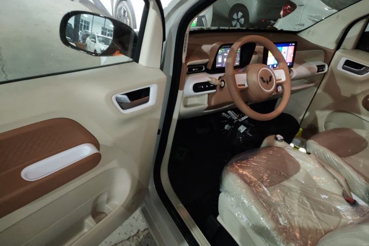 五菱汽车 宏光MINIEV 2024款 第三代 215km 青春版中控内饰7003