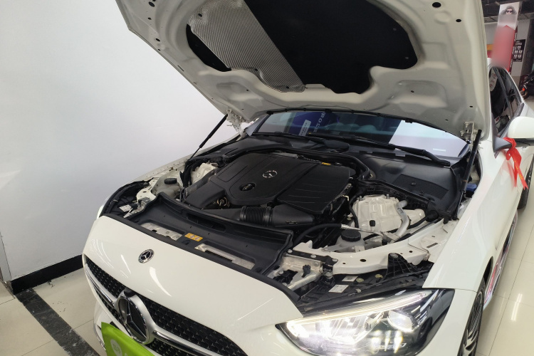 奔驰C级 2022款 C 260 L 运动版机舱底盘24