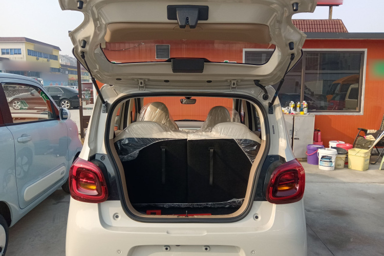 五菱汽车 宏光MINIEV 2025款 四门版 进阶款机舱底盘23