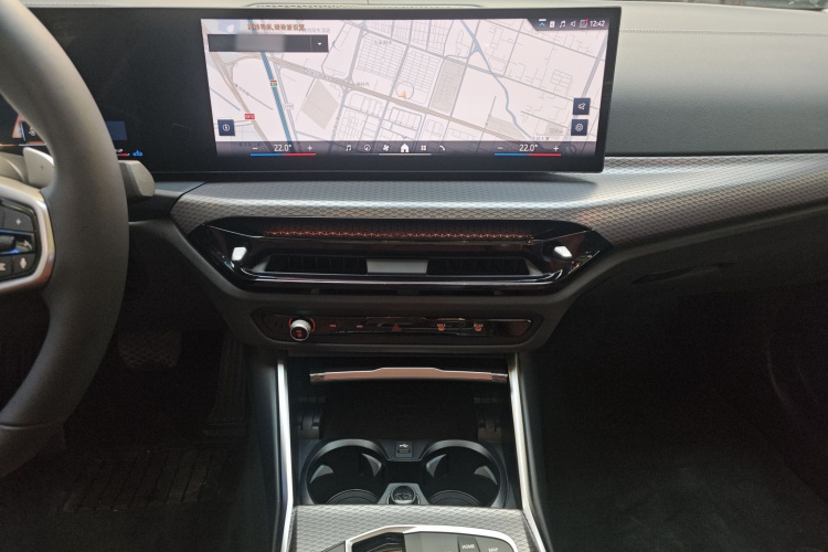 宝马3系 2025款 330Li M运动曜夜套装局部细节16