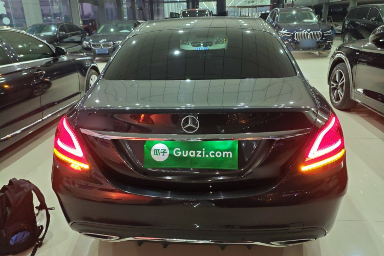 奔驰C级 2021款 C 260 L 运动版车身外观6