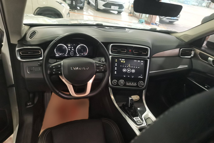 领克01 2018款 2.0T 两驱型+版中控内饰7003