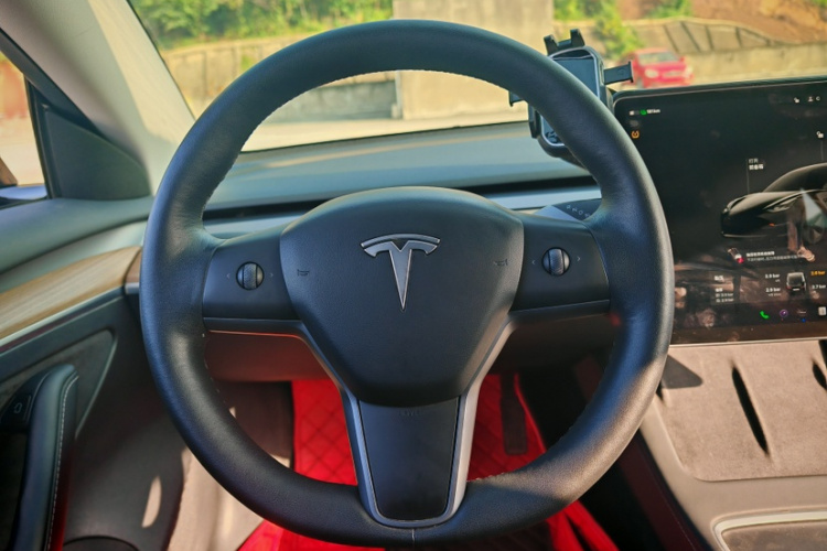 特斯拉 Model 3 2022款 后轮驱动版中控内饰7004