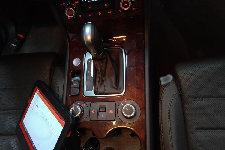 大众 途锐 2015款 3.0TSI 高配型局部细节18