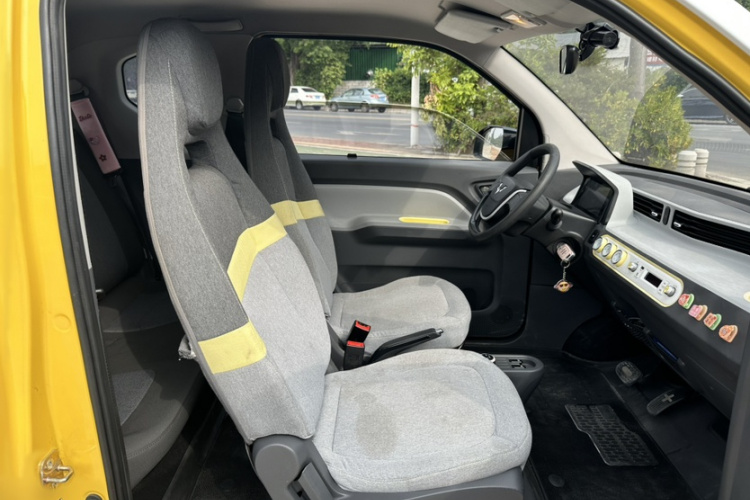 五菱汽车 宏光MINIEV 2021款 马卡龙时尚款 磷酸铁锂中控内饰7006