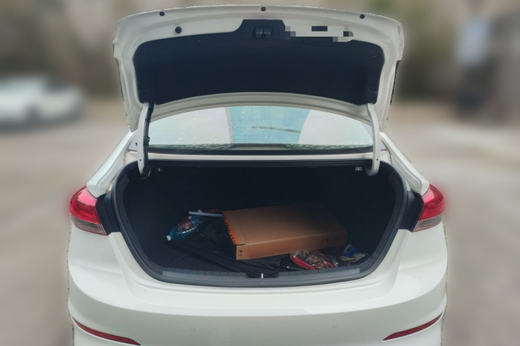 现代 领动 2019款 1.5L CVT智炫·精英型中控内饰23