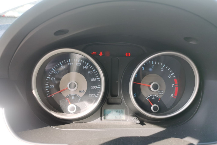 别克 凯越 2013款 1.5L 自动经典型局部细节14