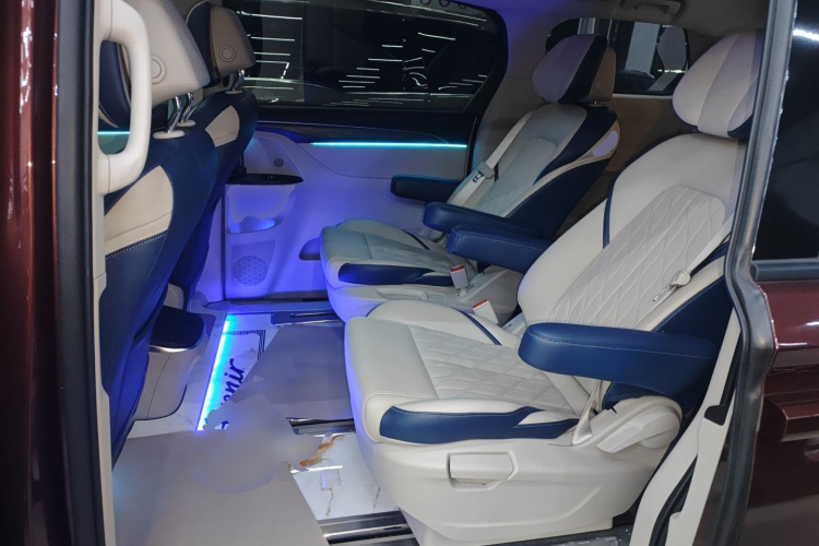 别克GL8 2023款 ES陆尊 舒适型中控内饰7004