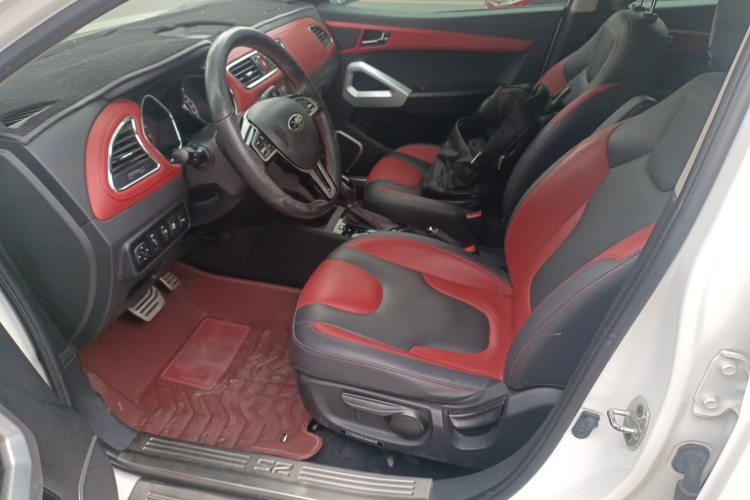 江汽集团 瑞风S2 2017款 1.5L CVT豪华智能型中控内饰19