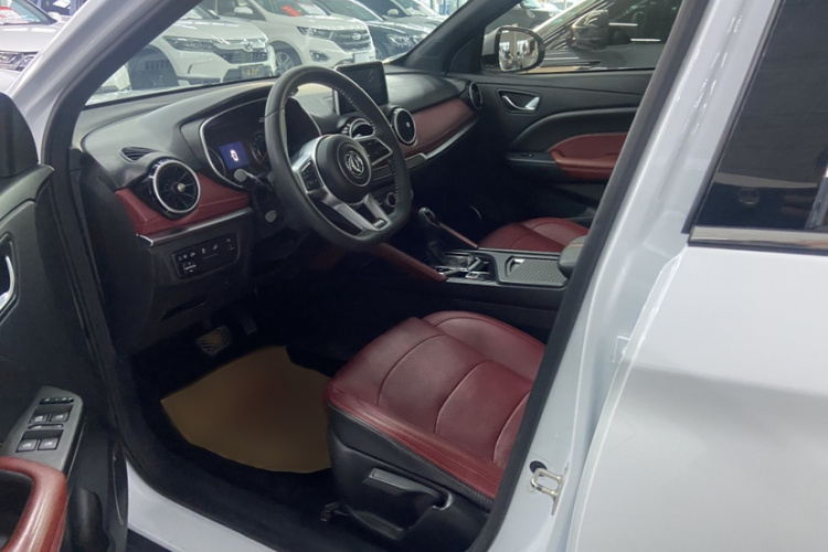 东风风光 风光500 2021款 1.5L CVT优享型中控内饰7004