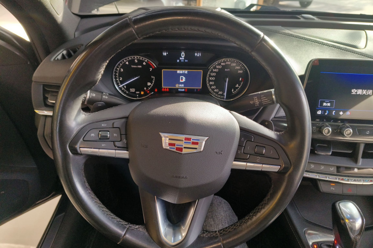 凯迪拉克CT4 2021款 28T 风尚型中控内饰13