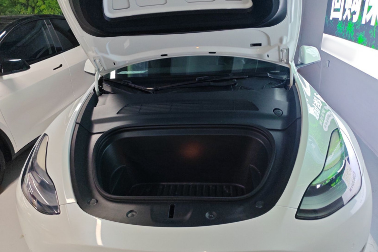 特斯拉 Model Y 2021款 标准续航后驱版局部细节24