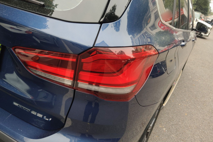 宝马X1 2021款 sDrive25Li 领先型车身外观6006