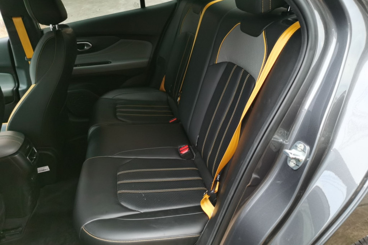 广汽传祺 2023款 影豹H 高能混动版中控内饰21