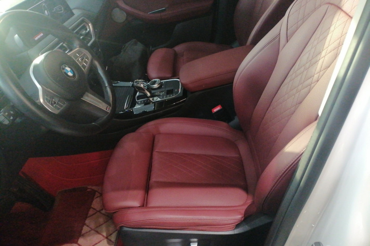 宝马X3 2022款 改款二 xDrive30i 领先型 M曜夜套装中控内饰19