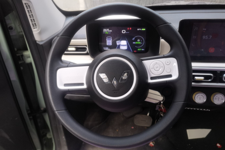 五菱汽车 宏光MINIEV 2024款 第三代 215km 进阶版局部细节13