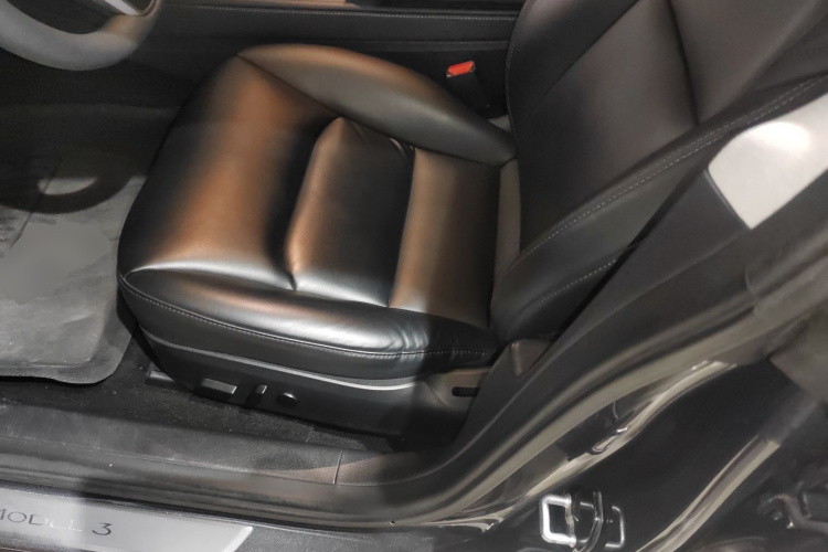 特斯拉 Model 3 2020款 标准续航后驱升级版中控内饰19