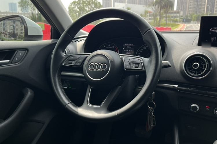 奥迪A3 2018款 30周年年型 Sportback 35 TFSI 进取型中控内饰7006