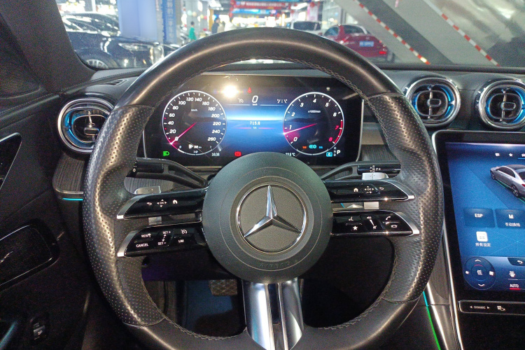 奔驰C级 2022款 C 200 L 运动版中控内饰13