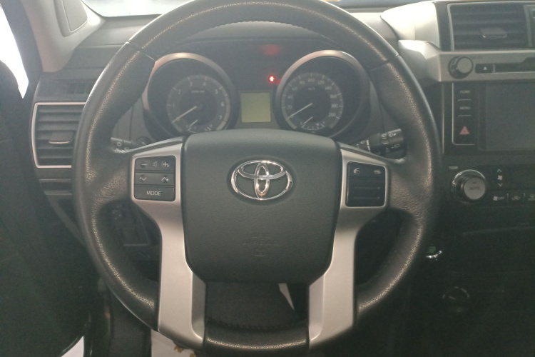 丰田 普拉多 2016款 2.7L 自动标准版中控内饰13