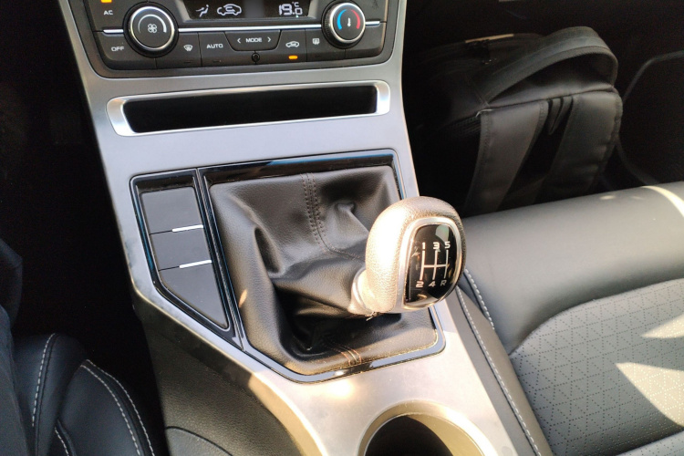 吉利汽车 帝豪 2021款 UP 1.5L 手动豪华型局部细节18