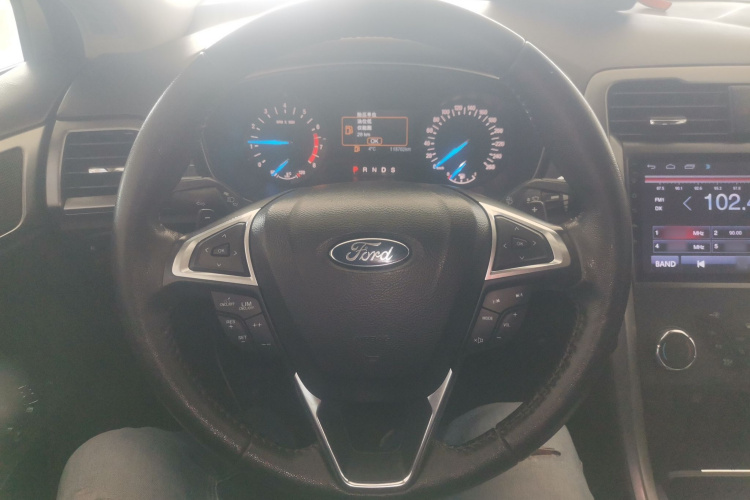 福特 蒙迪欧 2017款 EcoBoost 180 时尚型中控内饰13