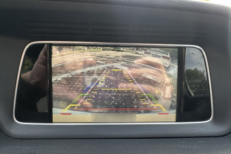 奔驰E级(进口) 2014款 E 200 轿跑版中控内饰7006