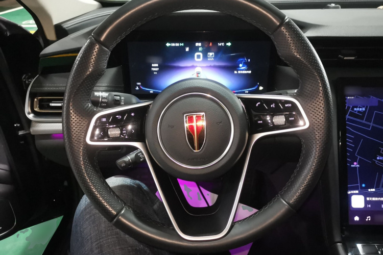 红旗H5 2023款 2.0T 自动智联旗畅版中控内饰13