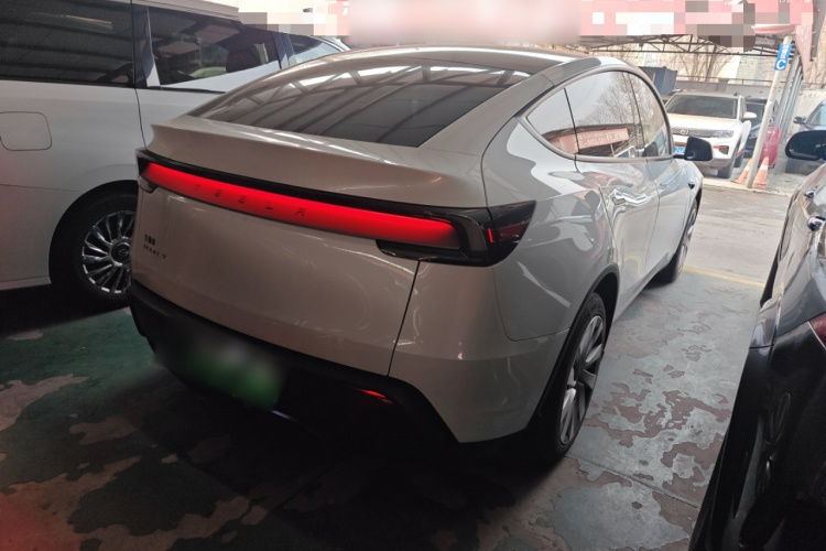 特斯拉 Model Y 2025款 后轮驱动版车身外观6005
