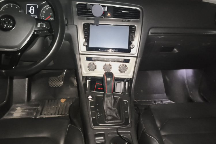 大众 高尔夫 2015款 1.4TSI 自动豪华型局部细节16