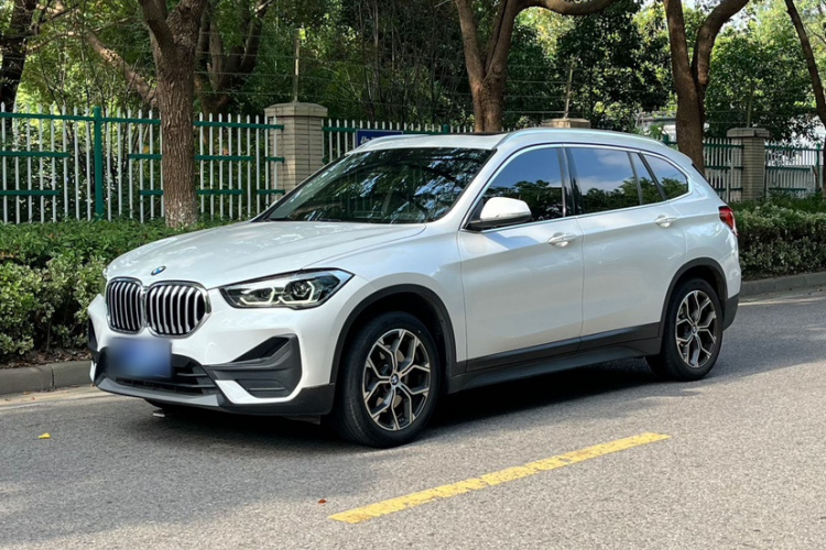 宝马X1 2021款 sDrive25Li 领先型车身外观1