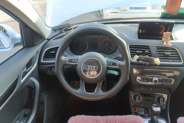 奥迪Q3 2018款 30 TFSI 时尚型典藏版中控内饰13