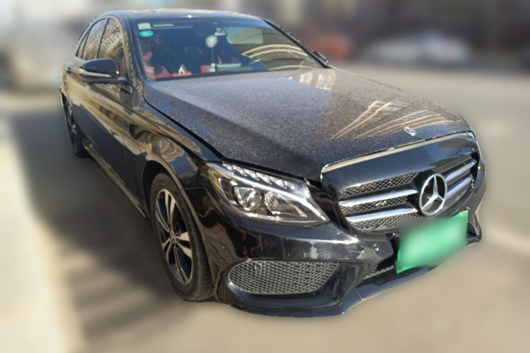 奔驰C级 2018款 C 200 运动版车身外观3