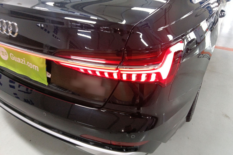 奥迪A6L 2022款 55 TFSI quattro 尊享动感型车身外观9