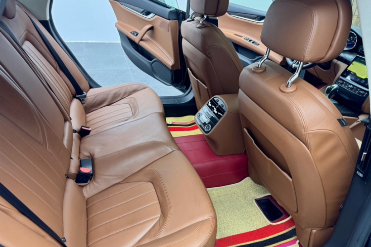 玛莎拉蒂 总裁 2013款 3.0T 标准型中控内饰7005