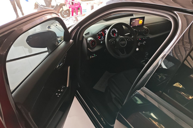 奥迪Q2L 2020款 35 TFSI 进取动感型中控内饰20