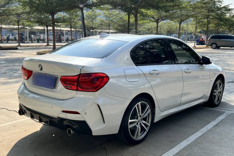 宝马1系 2020款 125i 领先型M运动套装车身外观6001