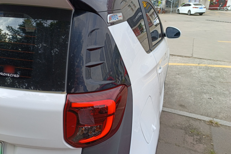 奇瑞 小蚂蚁 2019款 4座智享版 30.6kWh车身外观9