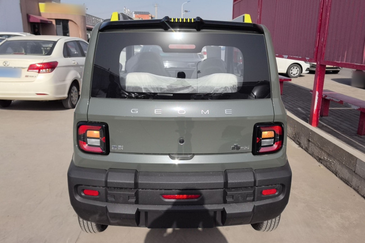 吉利银河 2025款 210km 熊猫骑士车身外观6