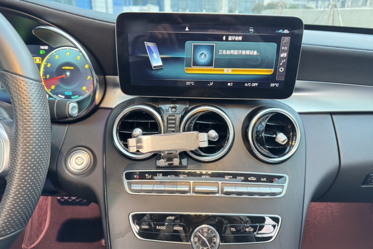 奔驰C级 2021款 C 260 L 运动星耀臻藏版中控内饰7004