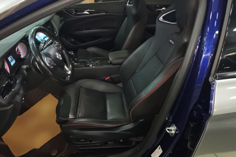 别克 君威 2019款 GS 28T 精英型 国VI中控内饰19